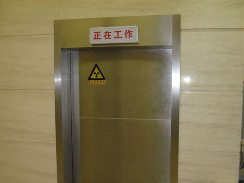 鉛門案例